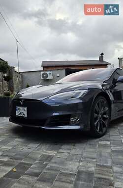 Ліфтбек Tesla Model S 2016 в Вінниці