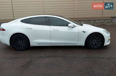 Лифтбек Tesla Model S 2018 в 