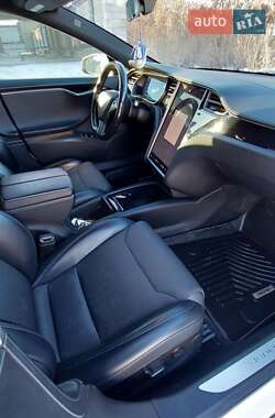 Лифтбек Tesla Model S 2018 в Ровно