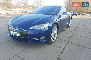 Ліфтбек Tesla Model S 2015 в Києві