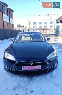 Лифтбек Tesla Model S 2015 в Тернополе