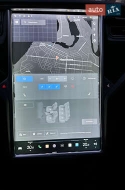 Ліфтбек Tesla Model S 2014 в 