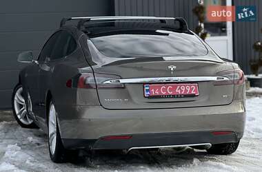 Ліфтбек Tesla Model S 2015 в Трускавці