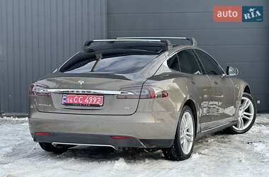 Ліфтбек Tesla Model S 2015 в Трускавці