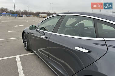 Лифтбек Tesla Model S 2018 в 