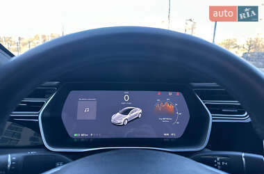 Лифтбек Tesla Model S 2017 в 