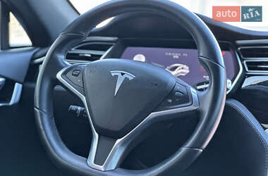 Лифтбек Tesla Model S 2017 в 