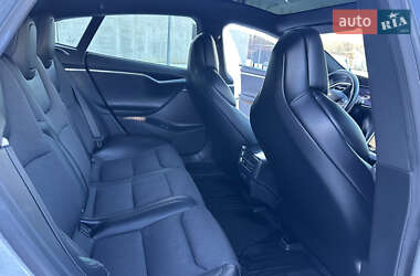 Лифтбек Tesla Model S 2017 в 