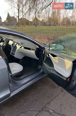 Ліфтбек Tesla Model S 2013 в Рівному