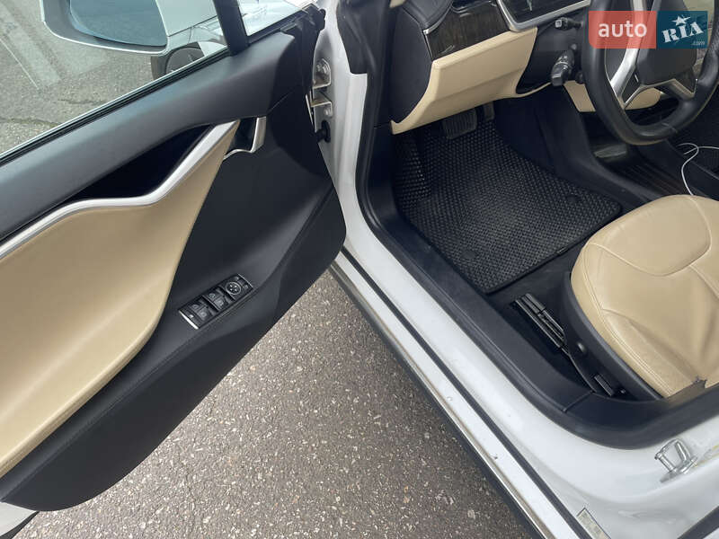 Ліфтбек Tesla Model S 2012 в Одесі