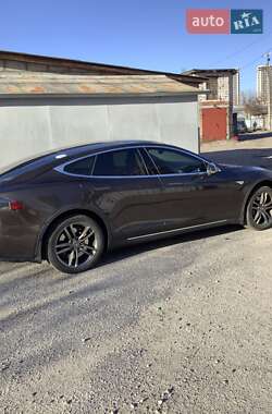 Лифтбек Tesla Model S 2013 в 