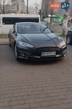 Ліфтбек Tesla Model S 2015 в Одесі