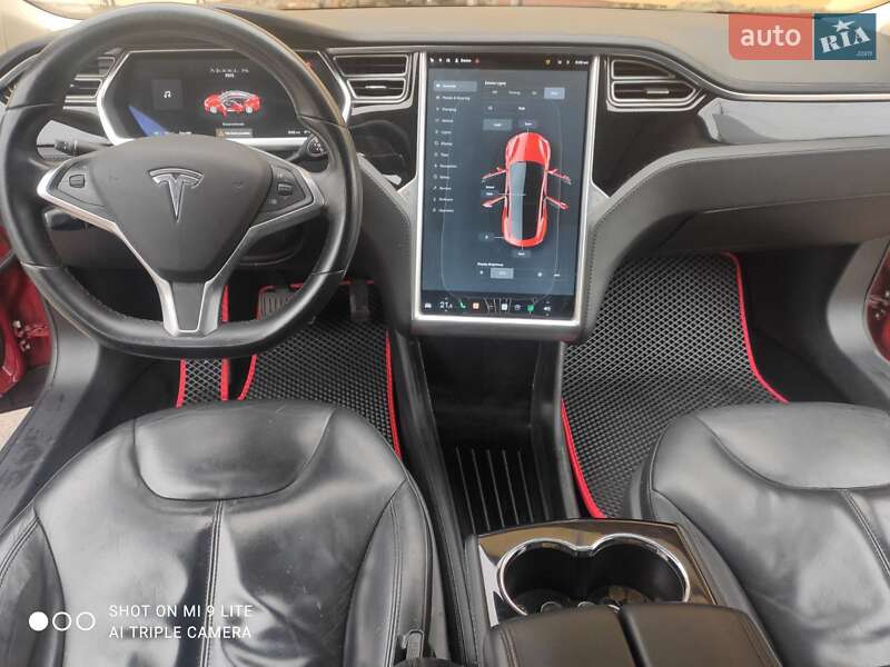 Ліфтбек Tesla Model S 2014 в Києві