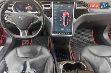 Лифтбек Tesla Model S 2014 в 