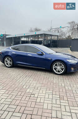 Ліфтбек Tesla Model S 2016 в Запоріжжі