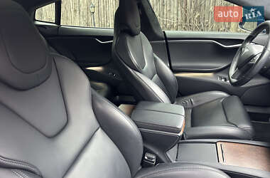 Лифтбек Tesla Model S 2019 в 