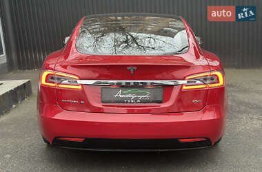 Лифтбек Tesla Model S 2018 в 