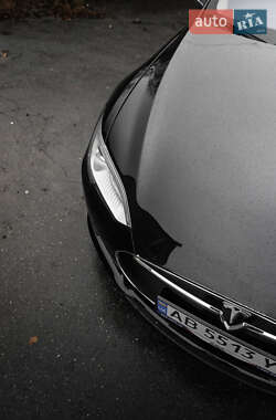 Ліфтбек Tesla Model S 2013 в Вінниці