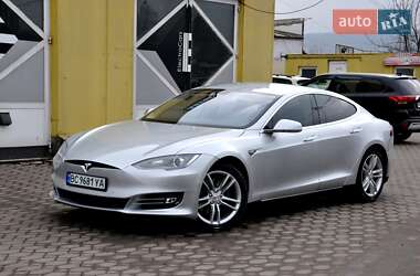 Ліфтбек Tesla Model S 2013 в Львові