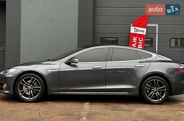 Ліфтбек Tesla Model S 2016 в Києві