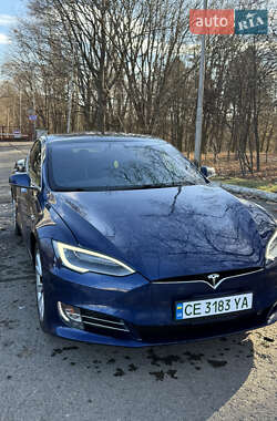 Лифтбек Tesla Model S 2017 в Черновцах