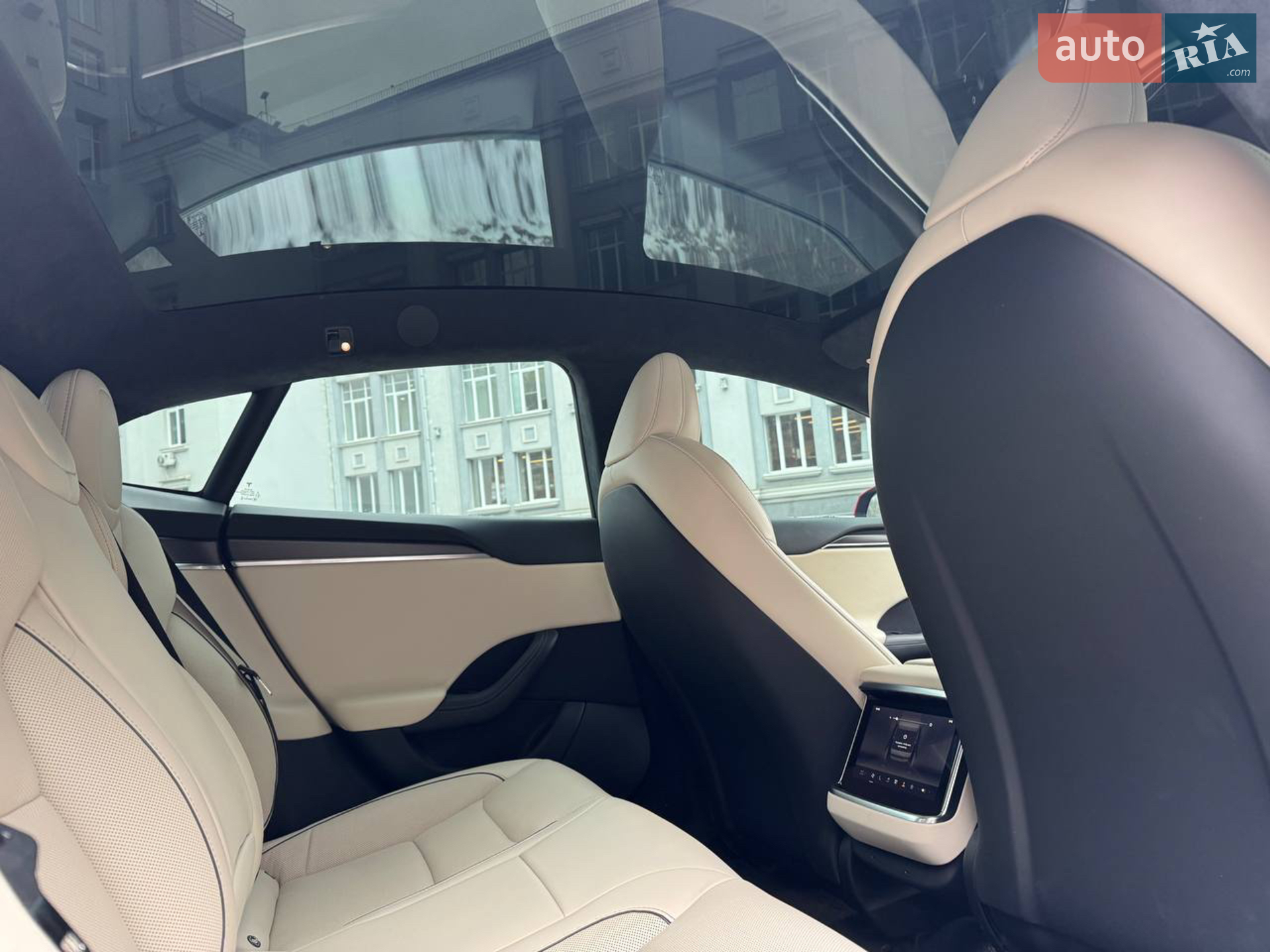 2022 Tesla Model S - мініатюра 13