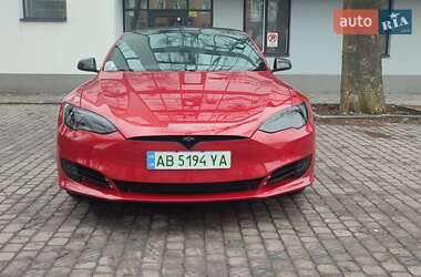 Лифтбек Tesla Model S 2018 в Виннице