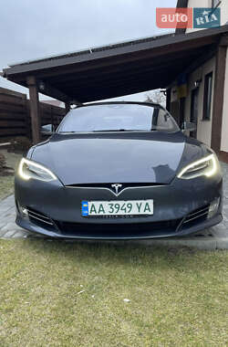 Ліфтбек Tesla Model S 2016 в Києві