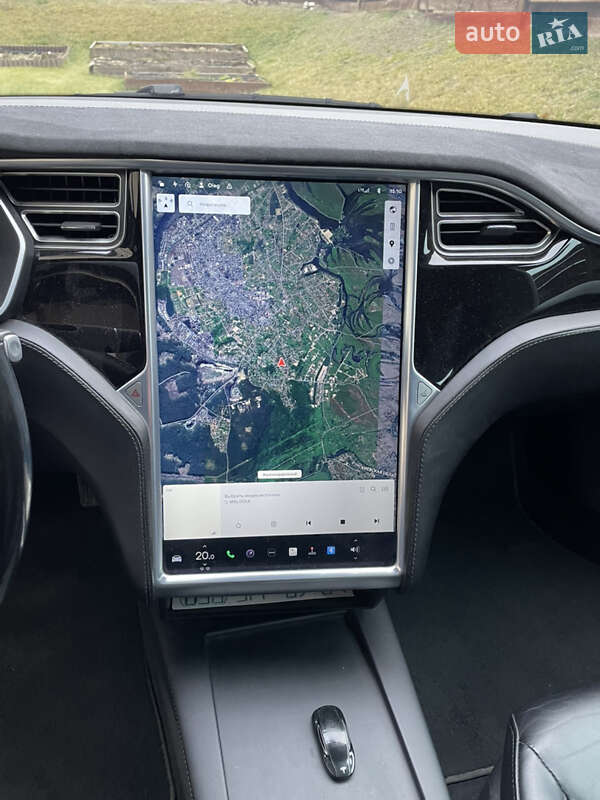 Ліфтбек Tesla Model S 2016 в Києві
