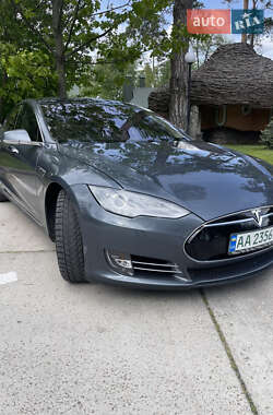 Лифтбек Tesla Model S 2013 в 