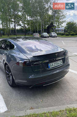 Лифтбек Tesla Model S 2013 в 