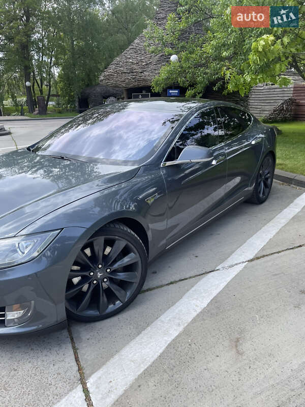 Ліфтбек Tesla Model S 2013 в Києві фото 48 Ліфтбек Tesla Model S 2013 в Києві