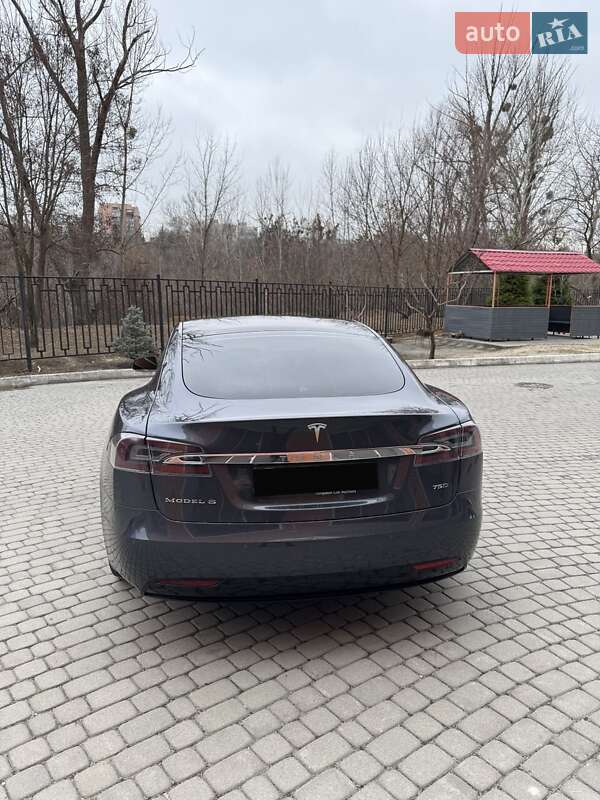 Лифтбек Tesla Model S 2018 в Харькове