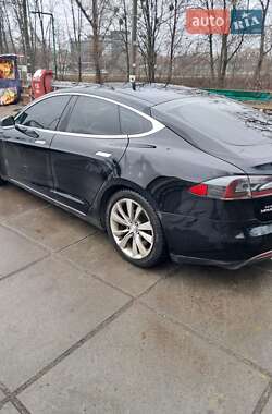 Ліфтбек Tesla Model S 2014 в Києві