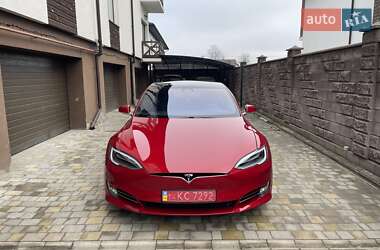 Ліфтбек Tesla Model S 2017 в Рівному