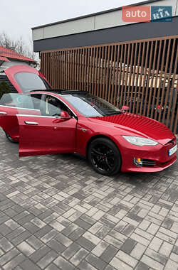 Ліфтбек Tesla Model S 2014 в Черкасах