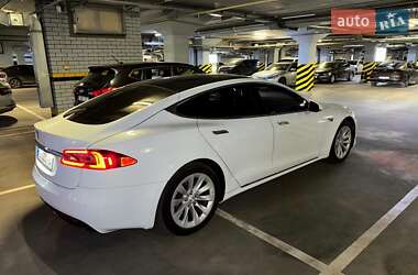 Лифтбек Tesla Model S 2016 в 