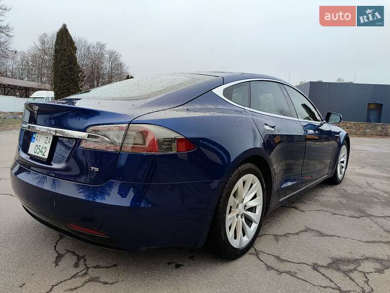Ліфтбек Tesla Model S 2017 в Сквирі