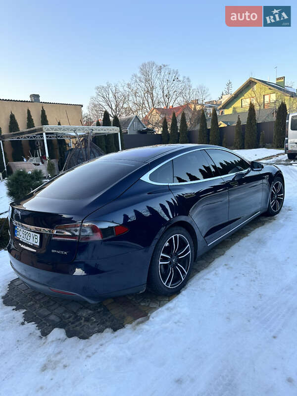 Ліфтбек Tesla Model S 2014 в Львові