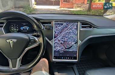 Лифтбек Tesla Model S 2016 в 