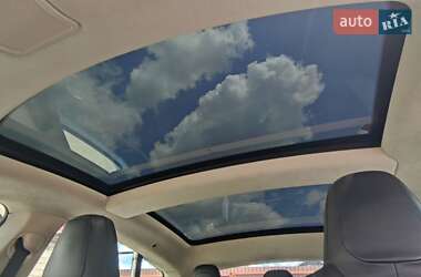 Лифтбек Tesla Model S 2016 в Кривом Роге