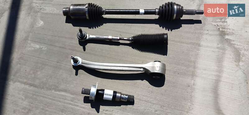 Ліфтбек Tesla Model S 2016 в Кривому Розі фото 15 Ліфтбек Tesla Model S 2016 в Кривому Розі