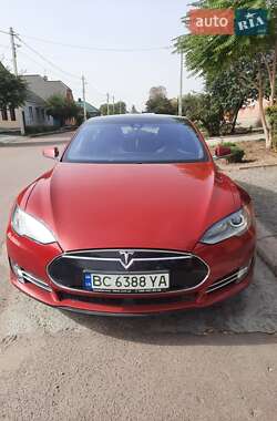 Ліфтбек Tesla Model S 2015 в 