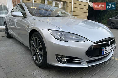 Ліфтбек Tesla Model S 2015 в Бродах