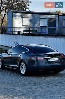 Лифтбек Tesla Model S 2018 в 