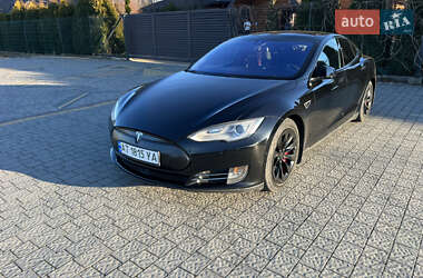 Лифтбек Tesla Model S 2014 в 