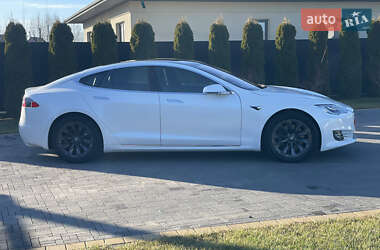 Ліфтбек Tesla Model S 2019 в 