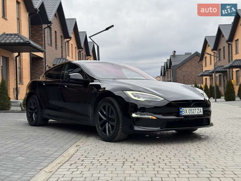 Лифтбек Tesla Model S 2022 в Виннице