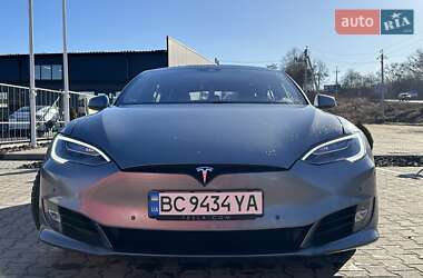 Лифтбек Tesla Model S 2016 в Львове
