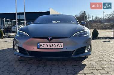 Лифтбек Tesla Model S 2016 в 